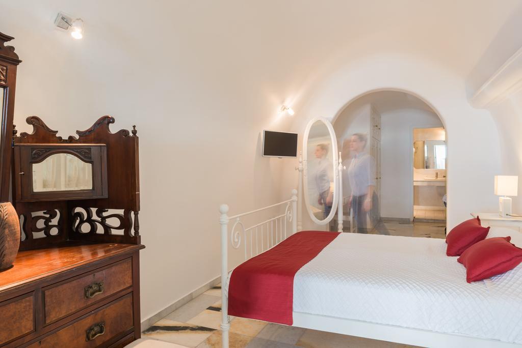 Iliovasilema Hotel Imerovigli (Santorini)